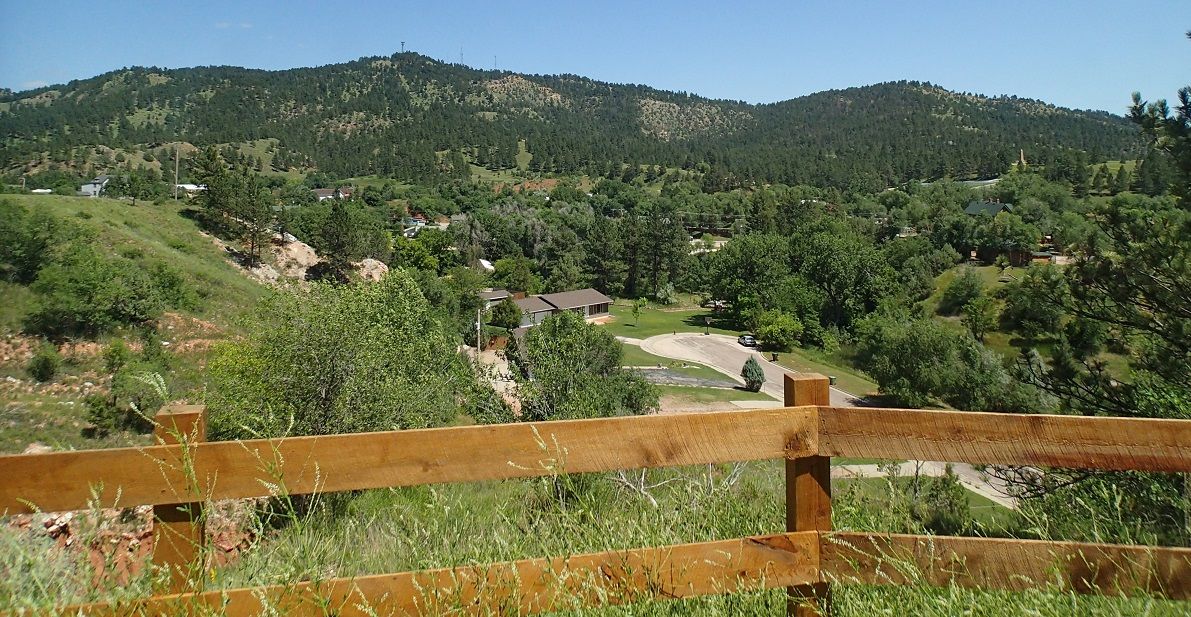 549 Cold Brook Ave, Hot Springs, SD 57747
